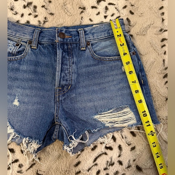 WE THE FREE Sofia Shorts Denim Cut-Off Mid Rise Distressed Button Fly Women's 25 - Picture 7 of 9